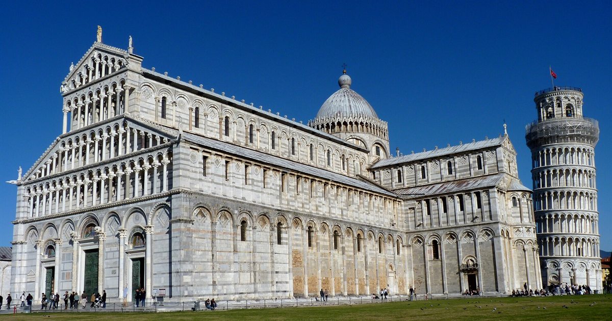 Il Duomo di Pisa e la Torre pendente in Piazza dei Miracoli