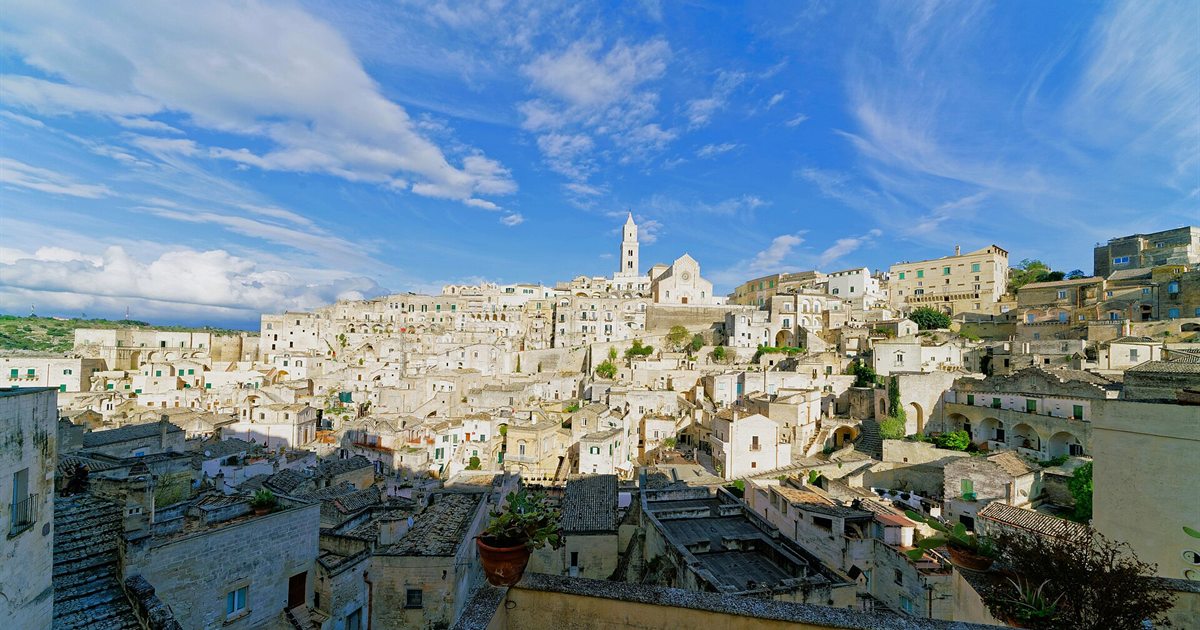 Panorama dei Sassi di Matera con le case scavate nella roccia